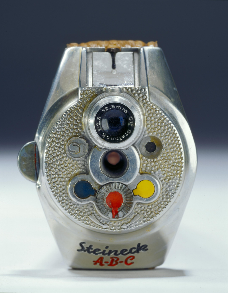Illustration for article titled The Most Fascinating Spy Gear From The Spy Museum's Archives